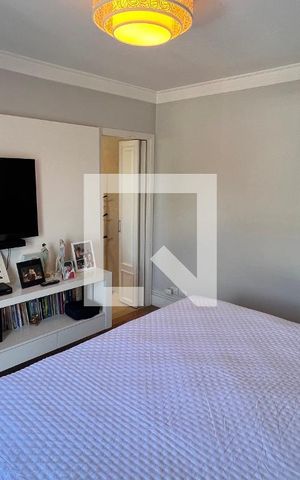 Casa à venda com 350m², 4 quartos e 2 vagas Casa à venda com 350m², 4 quartos e 2 vagasSuite Master