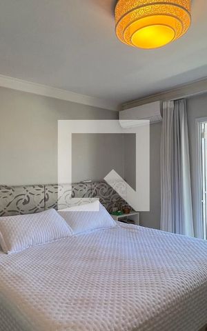 Casa à venda com 350m², 4 quartos e 2 vagas Casa à venda com 350m², 4 quartos e 2 vagasSuite Master