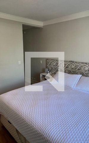 Casa à venda com 350m², 4 quartos e 2 vagas Casa à venda com 350m², 4 quartos e 2 vagasSuite Master