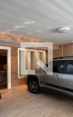 Casa à venda com 350m², 4 quartos e 2 vagas Casa à venda com 350m², 4 quartos e 2 vagasGaragem