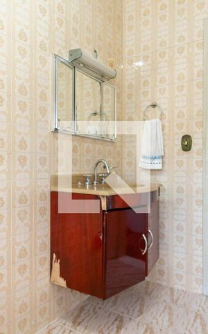 Casa à venda com 121m², 2 quartos e 3 vagasBanheiro