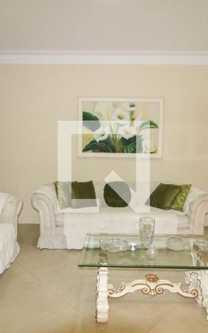 Casa à venda com 300m², 4 quartos e 2 vagasSala