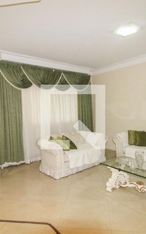 Casa à venda com 300m², 4 quartos e 2 vagasSala
