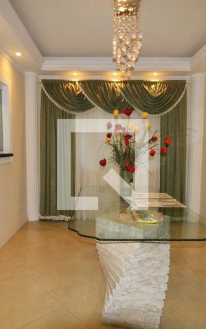 Casa à venda com 300m², 4 quartos e 2 vagasSala