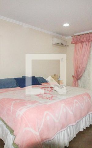 Casa à venda com 300m², 4 quartos e 2 vagasQuarto 3