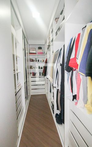 Casa à venda com 300m², 4 quartos e 2 vagasCloset
