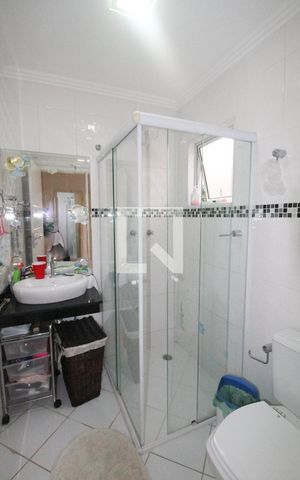 Casa à venda com 300m², 4 quartos e 2 vagasBanheiro