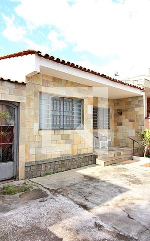 Casa à venda com 198m², 4 quartos e 1 vagaQuintal