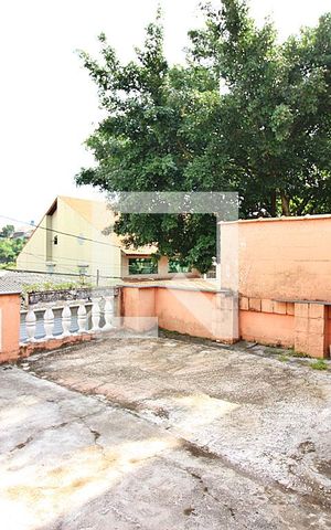 Casa à venda com 198m², 4 quartos e 1 vagaQuintal
