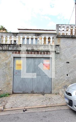 Casa à venda com 198m², 4 quartos e 1 vagaFachada