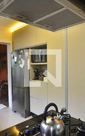 Casa à venda com 240m², 5 quartos e 3 vagasCozinha