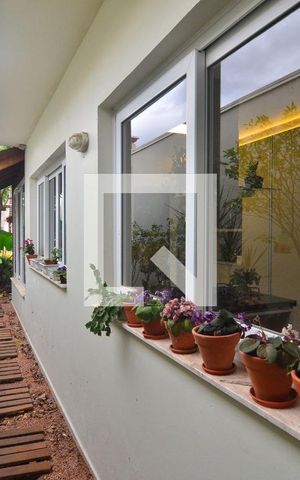 Casa à venda com 240m², 5 quartos e 3 vagasPátio