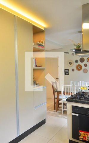 Casa à venda com 240m², 5 quartos e 3 vagasCozinha