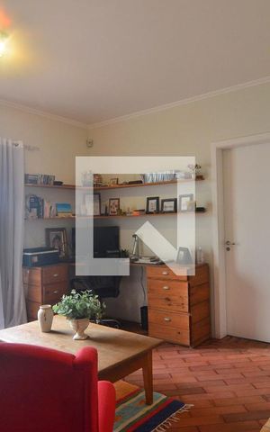 Casa à venda com 240m², 5 quartos e 3 vagasEscritório