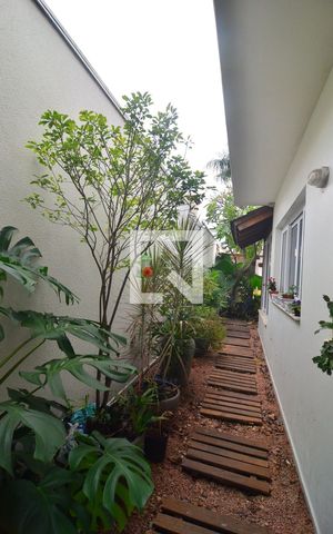 Casa à venda com 240m², 5 quartos e 3 vagasPátio