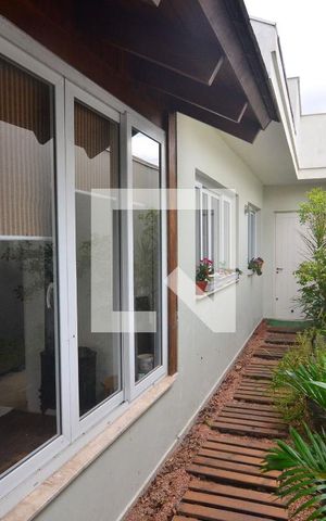 Casa à venda com 240m², 5 quartos e 3 vagasPátio