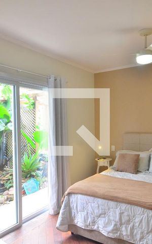 Casa à venda com 240m², 5 quartos e 3 vagasSuíte 2
