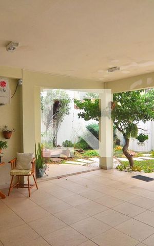 Casa à venda com 240m², 5 quartos e 3 vagasGaragem