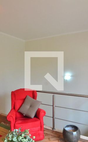 Casa à venda com 240m², 5 quartos e 3 vagasEscritório
