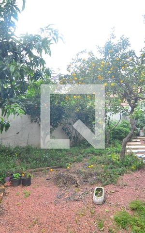Casa à venda com 240m², 5 quartos e 3 vagasPátio