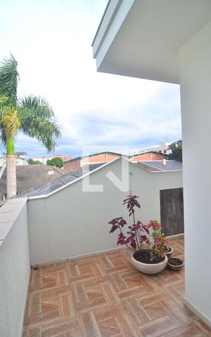 Casa à venda com 240m², 5 quartos e 3 vagasSacada Quarto 2