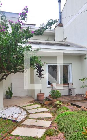 Casa à venda com 240m², 5 quartos e 3 vagasPátio