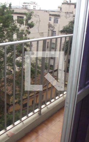 Apartamento à venda com 72m², 2 quartos e 1 vagaSacada