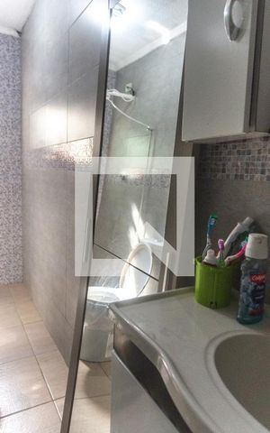 Casa à venda com 187m², 4 quartos e 2 vagas Casa à venda com 187m², 4 quartos e 2 vagasBanheiro suíte - casa 2