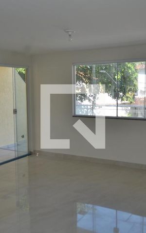 Casa para alugar com 250m², 4 quartos e 2 vagasSala 