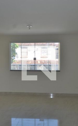 Casa para alugar com 250m², 4 quartos e 2 vagasSala