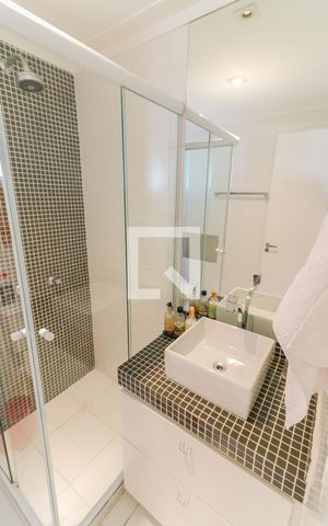 Apartamento para alugar com 80m², 3 quartos e 2 vagasBanheiro Social
