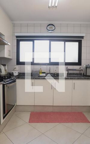 Apartamento à venda com 248m², 4 quartos e 3 vagasCozinha