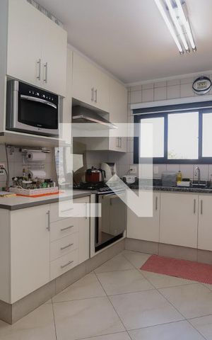 Apartamento à venda com 248m², 4 quartos e 3 vagasCozinha
