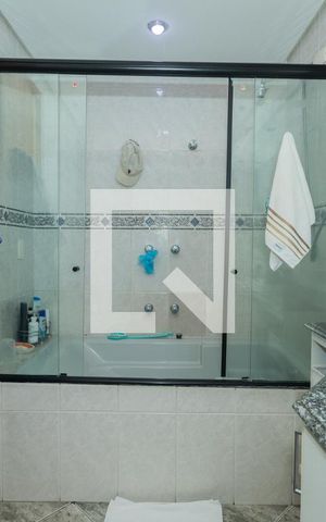 Apartamento à venda com 248m², 4 quartos e 3 vagasBanheiro do Quarto 3