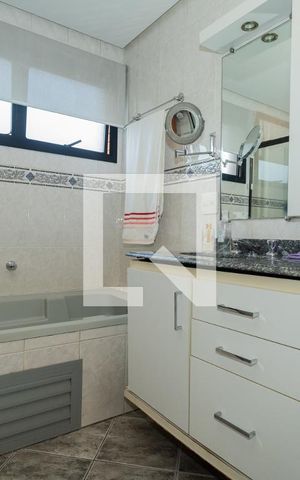 Apartamento à venda com 248m², 4 quartos e 3 vagasBanheiro do Quarto 4
