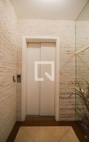 Apartamento à venda com 248m², 4 quartos e 3 vagasHall de Entrada