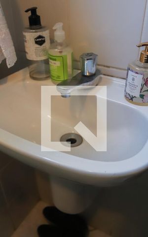 Apartamento à venda com 248m², 4 quartos e 3 vagasBanheiro de Serviço