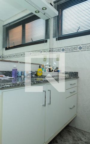 Apartamento à venda com 248m², 4 quartos e 3 vagasBanheiro do Quarto 3