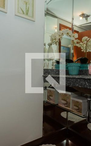 Apartamento à venda com 248m², 4 quartos e 3 vagasBanheiro