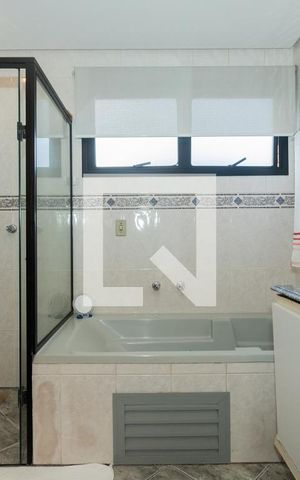 Apartamento à venda com 248m², 4 quartos e 3 vagasBanheiro do Quarto 4
