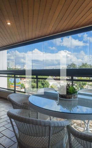 Apartamento à venda com 248m², 4 quartos e 3 vagasVaranda
