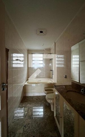 Apartamento à venda com 240m², 4 quartos e 1 vagaBanheiro da Suíte