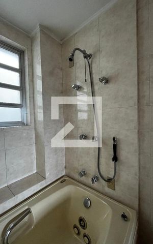 Apartamento à venda com 240m², 4 quartos e 1 vagaBanheiro da Suíte