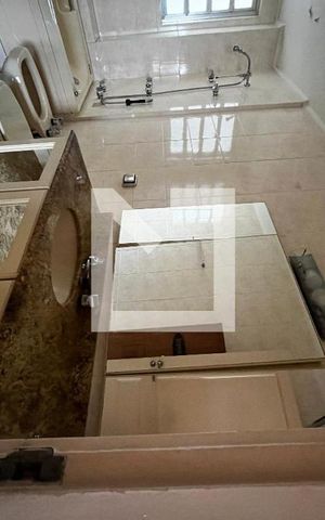 Apartamento à venda com 240m², 4 quartos e 1 vagaBanheiro da Suíte