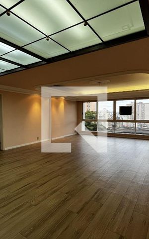 Apartamento à venda com 240m², 4 quartos e 1 vagaSala