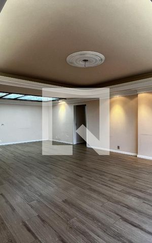 Apartamento à venda com 240m², 4 quartos e 1 vagaSala