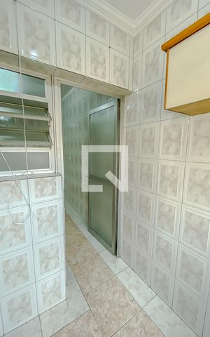 Apartamento à venda com 75m², 2 quartos e 1 vagaÁrea de Serviço