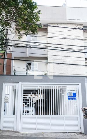 Apartamento à venda com 119m², 2 quartos e 2 vagas Apartamento à venda com 119m², 2 quartos e 2 vagasPlaca