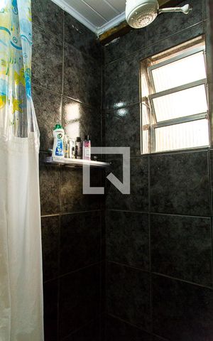 Casa para alugar com 35m², 1 quarto e sem vaga Casa para alugar com 35m², 1 quarto e sem vagaBanheiro