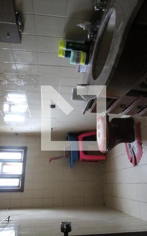 Casa à venda com 200m², 3 quartos e 3 vagasBanheiro da Suíte